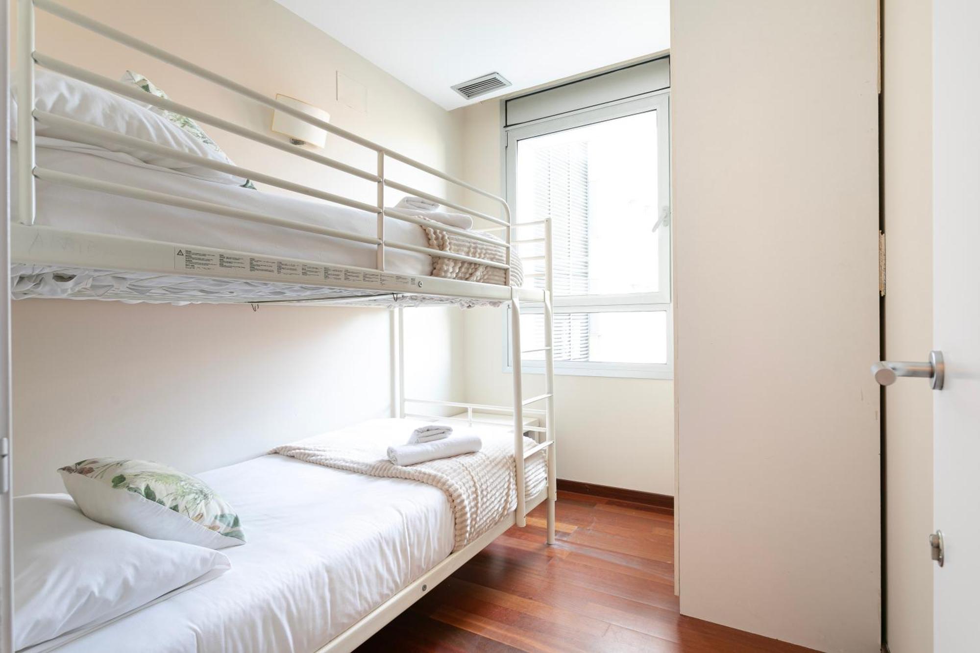 Ab Diagonal Sant Adria De Besos Apartment Luaran gambar