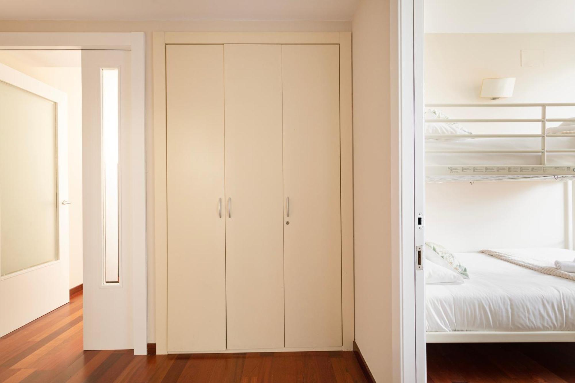 Ab Diagonal Sant Adria De Besos Apartment Luaran gambar