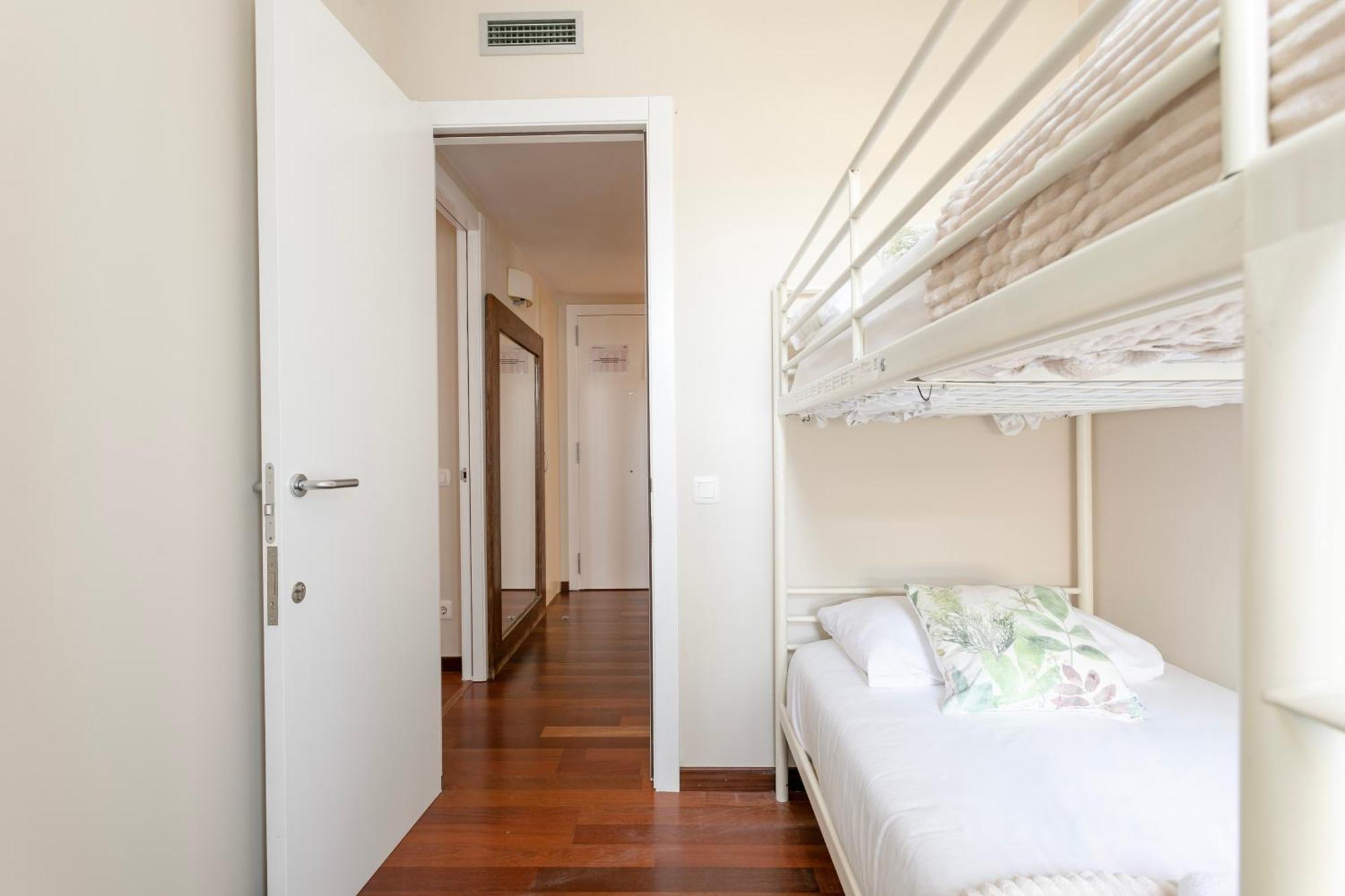 Ab Diagonal Sant Adria De Besos Apartment Luaran gambar
